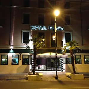 Plaza 3*, Дезенцано-дель-Гарда Италия